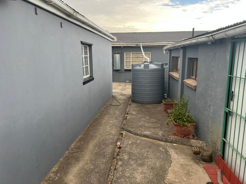 To Let 4 Bedroom Property for Rent in Grahamstown Eastern Cape